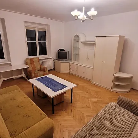 Daire Apartament U Lusi *